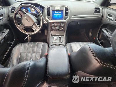 Zdjęcie 8 z 13 samochodu: 2015 CHRYSLER 300 S VIN:2C3CCABG2FH767104 - miniatura