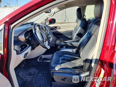 Zdjęcie 7 z 14 samochodu: 2017 CHRYSLER PACIFICA TOURING L VIN:2C4RC1BG0HR509246 - miniatura