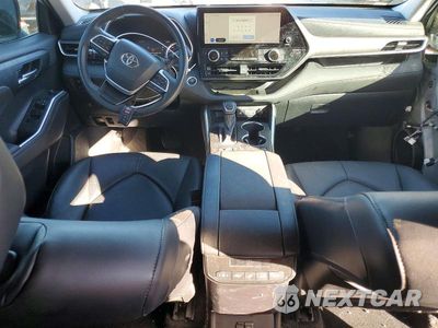 Zdjęcie 8 z 14 samochodu: 2024 TOYOTA HIGHLANDER XLE VIN:5TDKDRBH4RS535461 - miniatura