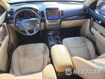 Zdjęcie 8 z 13 samochodu: 2014 KIA SORENTO LX VIN:5XYKT3A62EG471122 - miniatura
