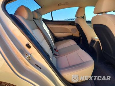 Zdjęcie 10 z 12 samochodu: 2018 HYUNDAI ELANTRA SEL VIN:5NPD84LF0JH281951 - miniatura