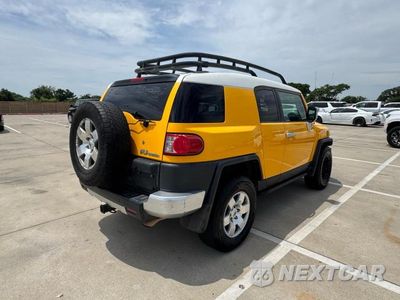Czwarte zdjęcie samochodu z boku: 2007 TOYOTA FJ CRUISER BASE VIN:JTEBU11FX70045071 - miniatura