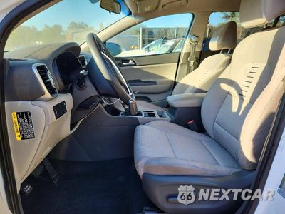 Zdjęcie 7 z 13 samochodu: 2017 KIA SPORTAGE LX VIN:KNDPMCAC9H7231236 - miniatura
