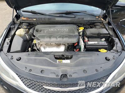 Zdjęcie 11 z 12 samochodu: 2015 CHRYSLER 200 LIMITED VIN:1C3CCCAB5FN653543 - miniatura