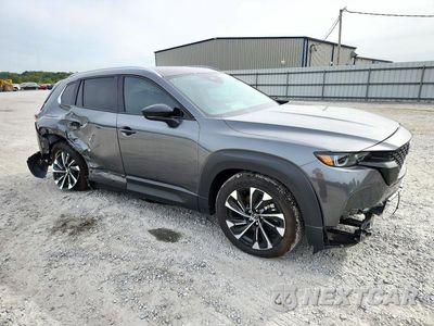Czwarte zdjęcie samochodu z boku: 2026 MAZDA CX-50 PREMIUM PLUS VIN:7MMVAAEWXTN164160 - miniatura