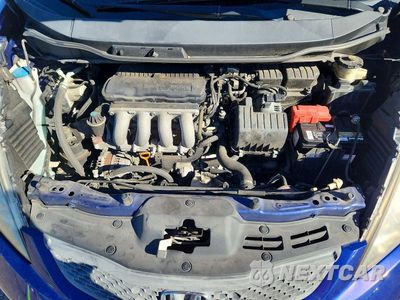 Zdjęcie 12 z 13 samochodu: 2011 HONDA FIT SPORT VIN:JHMGE8H56BC019621 - miniatura