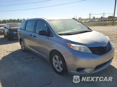 Czwarte zdjęcie samochodu z boku: 2015 TOYOTA SIENNA L 7-PASSENGER VIN:5TDZK3DC5FS569357 - miniatura