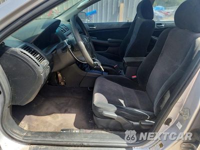 Zdjęcie 7 z 12 samochodu: 2004 HONDA ACCORD LX VIN:1HGCM563X4A134001 - miniatura