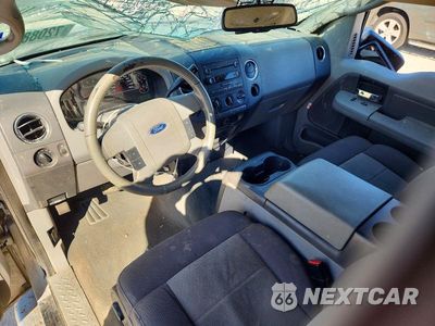 Zdjęcie 8 z 12 samochodu: 2006 FORD F150 VIN:1FTPX145X6FA76367 - miniatura