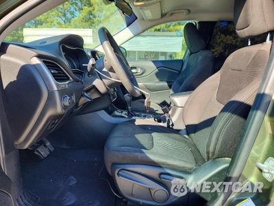 Zdjęcie 7 z 13 samochodu: 2019 JEEP CHEROKEE LATITUDE VIN:1C4PJLCB0KD370662 - miniatura