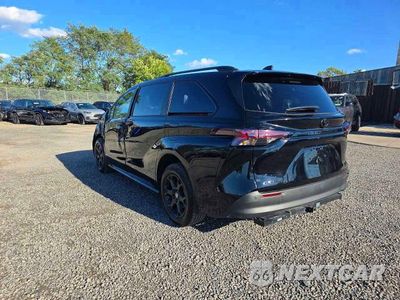 Drugie zdjęcie samochodu z przodu: 2026 TOYOTA SIENNA WOODLAND EDITION VIN:5TDCSKFC7TS255427 - miniatura