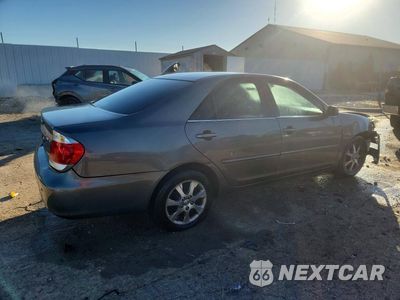 Trzecie zdjęcie samochodu z tyłu: 2005 TOYOTA CAMRY XLE VIN:4T1BE32K25U957820 - miniatura