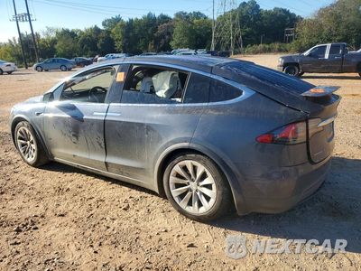 Drugie zdjęcie samochodu z przodu: 2017 TESLA MODEL X VIN:5YJXCBE20HF040622 - miniatura