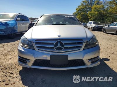 Piąte zdjęcie samochodu w środku: 2014 MERCEDES-BENZ C 300 4MATIC VIN:WDDGF8AB4ER318269 - miniatura