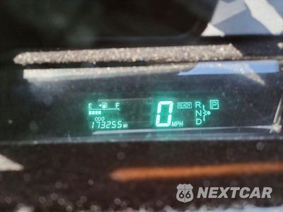 Zdjęcie 9 z 13 samochodu: 2004 TOYOTA PRIUS BASE VIN:JTDKB20U740081280 - miniatura