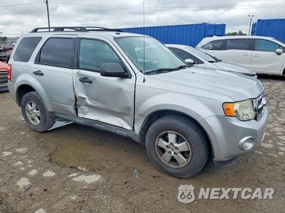 Czwarte zdjęcie samochodu z boku: 2010 FORD ESCAPE XLT VIN:1FMCU0D75AKB87052 - miniatura