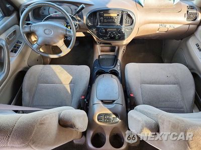 Zdjęcie 8 z 14 samochodu: 2001 TOYOTA SEQUOIA SR5 VIN:5TDZT34A71S013278 - miniatura