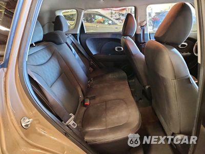 Zdjęcie 10 z 12 samochodu: 2015 KIA SOUL BASE VIN:KNDJN2A2XF7170237 - miniatura