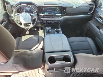 Zdjęcie 8 z 12 samochodu: 2024 CHEVROLET SILVERADO K1500 RST VIN:1GCUDEE89RZ295593 - miniatura