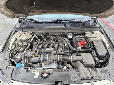 Zdjęcie 11 z 12 samochodu: 2018 HONDA ACCORD TOURING VIN:1HGCV1F90JA003052 - miniatura