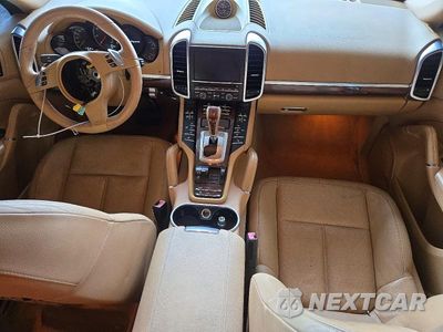 Zdjęcie 8 z 13 samochodu: 2012 PORSCHE CAYENNE VIN:WP1AA2A27CLA06408 - miniatura