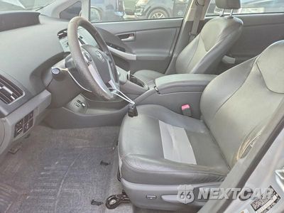 Zdjęcie 7 z 12 samochodu: 2011 TOYOTA PRIUS TWO VIN:JTDKN3DU3B1370378 - miniatura