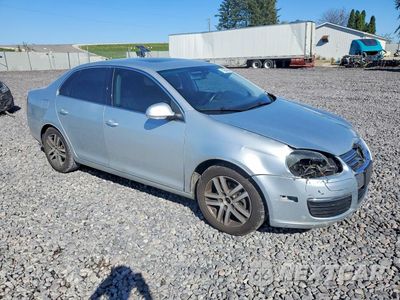Czwarte zdjęcie samochodu z boku: 2005 VOLKSWAGEN NEW JETTA 2.5L OPTION PACKAGE 2 VIN:3VWDF71K05M603055 - miniatura