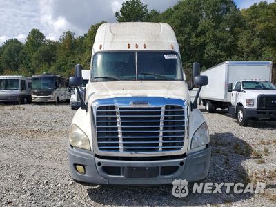 Piąte zdjęcie samochodu w środku: 2015 FREIGHTLINER CASCADIA 125 VIN:3AKJGLD56FSGR1436 - miniatura