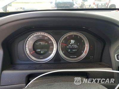 Zdjęcie 9 z 13 samochodu: 2013 VOLVO XC60 T6 VIN:YV4902DZ6D2395515 - miniatura