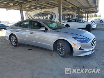 Czwarte zdjęcie samochodu z boku: 2023 HYUNDAI SONATA HYBRID SEL VIN:KMHL34JJ3PA073964 - miniatura