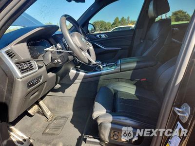 Zdjęcie 7 z 12 samochodu: 2021 BMW X5 M50I VIN:5UXJU4C09M9H05975 - miniatura