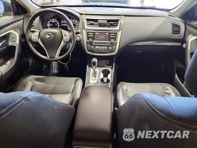 Zdjęcie 8 z 12 samochodu: 2017 NISSAN ALTIMA 2.5 SL VIN:1N4AL3AP5HC474874 - miniatura