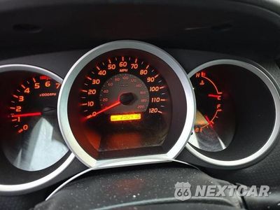 Zdjęcie 8 z 11 samochodu: 2005 TOYOTA TACOMA DOUBLE CAB PRERUNNER VIN:3TMJU62N05M002050 - miniatura