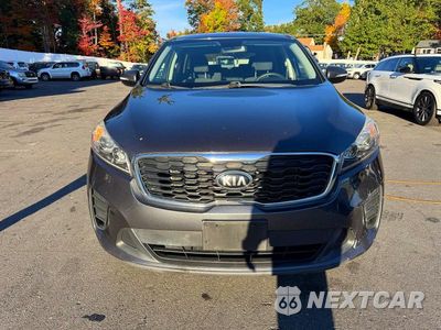 Piąte zdjęcie samochodu w środku: 2019 KIA SORENTO LX VIN:5XYPGDA32KG447730 - miniatura