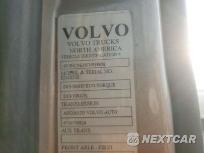 Zdjęcie 12 z 13 samochodu: 2015 VOLVO VNL SEMI TRUCK VIN:4V4NC9EJ5FN918958 - miniatura