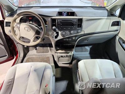 Zdjęcie 8 z 14 samochodu: 2011 TOYOTA SIENNA LE VIN:5TDKK3DC1BS127459 - miniatura