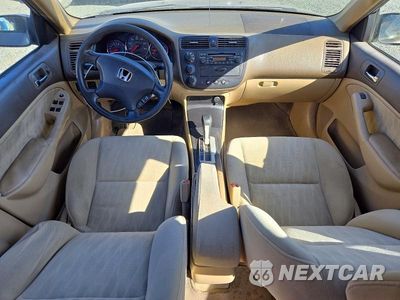 Zdjęcie 8 z 12 samochodu: 2005 HONDA CIVIC LX VIN:2HGES16515H524111 - miniatura