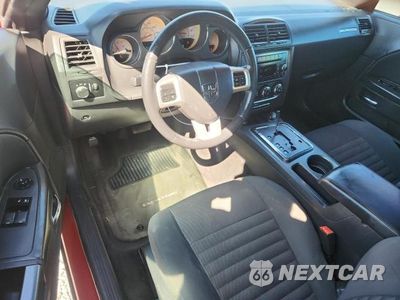 Zdjęcie 8 z 12 samochodu: 2012 DODGE CHALLENGER SXT VIN:2C3CDYAG8CH180215 - miniatura
