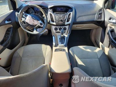 Zdjęcie 8 z 13 samochodu: 2014 FORD FOCUS SE VIN:1FADP3F27EL101958 - miniatura