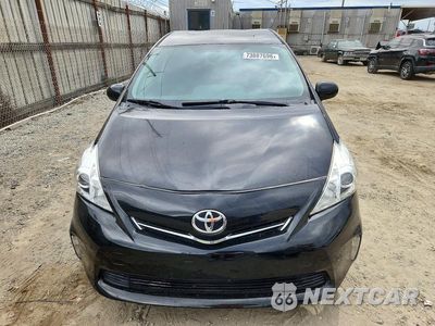 Piąte zdjęcie samochodu w środku: 2012 TOYOTA PRIUS V THREE VIN:JTDZN3EU0C3058683 - miniatura