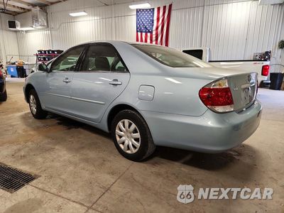 Drugie zdjęcie samochodu z przodu: 2005 TOYOTA CAMRY LE VIN:4T1BE32KX5U982996 - miniatura