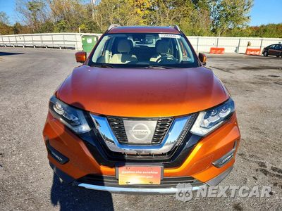 Piąte zdjęcie samochodu w środku: 2017 NISSAN ROGUE HYBRID SL VIN:5N1ET2MV5HC811877 - miniatura