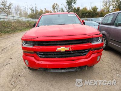 Piąte zdjęcie samochodu w środku: 2018 CHEVROLET SILVERADO K1500 LT VIN:1GCVKREH6JZ370918 - miniatura
