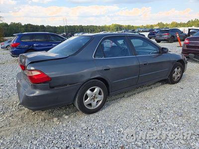 Trzecie zdjęcie samochodu z tyłu: 2000 HONDA ACCORD EX VIN:1HGCG1651YA034361 - miniatura