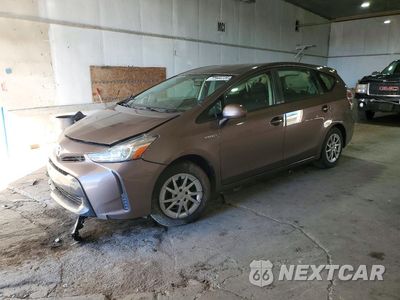 2015 TOYOTA PRIUS V TWO JTDZN3EU3FJ038279 - główne zdjęcie licytacji z USA - miniatura