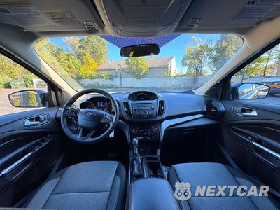 Zdjęcie 8 z 14 samochodu: 2017 FORD ESCAPE SE VIN:1FMCU9GD4HUC71190 - miniatura