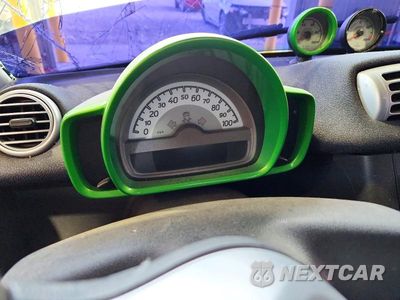 Zdjęcie 9 z 13 samochodu: 2014 SMART FORTWO VIN:WMEEJ9AA0EK731006 - miniatura
