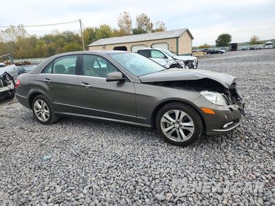 Czwarte zdjęcie samochodu z boku: 2010 MERCEDES-BENZ E 350 4MATIC VIN:WDDHF8HB7AA229248 - miniatura