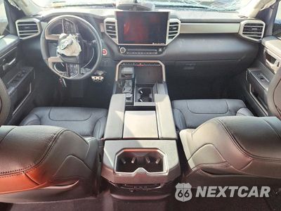 Zdjęcie 8 z 13 samochodu: 2024 TOYOTA SEQUOIA SR5 VIN:7SVAAABA4RX027645 - miniatura