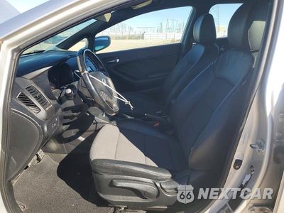 Zdjęcie 7 z 13 samochodu: 2014 KIA FORTE5 SX VIN:KNAFZ5A33E5199770 - miniatura
